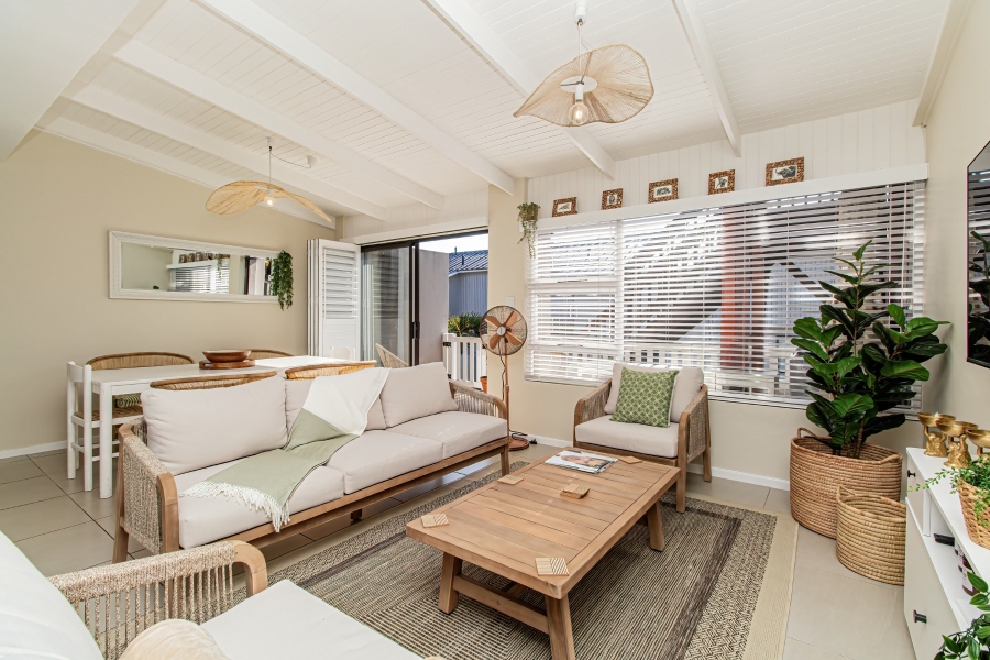 4 Bedroom Property for Sale in Upper Main Street Western Cape